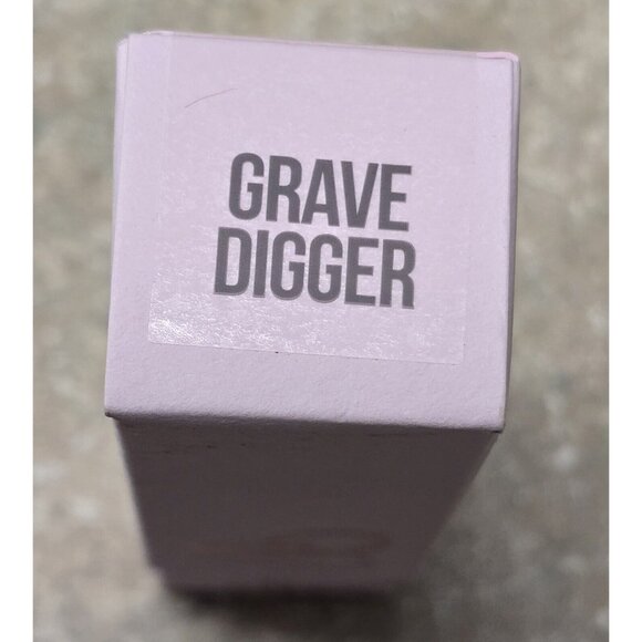 Jeffree Star Cosmetics Grave Digger Velvet Trap Lipstick Full Size New in Box - Picture 2 of 7